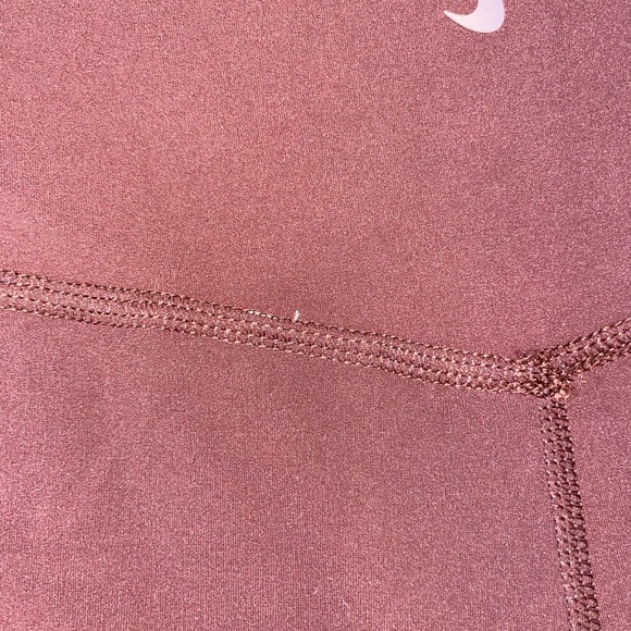 NWT-Nike Women Yoga Luxe Shorts Bronze Eclipse/Smokey Mauve - Picture 3 of 14